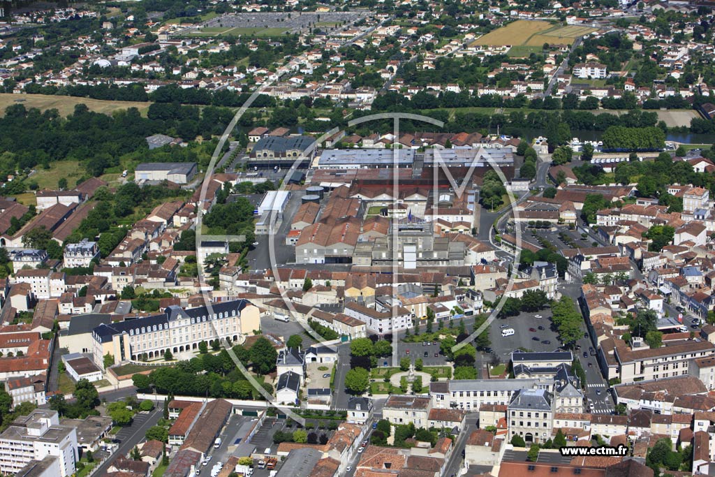 Photo arienne de Cognac (Sacr Coeur)