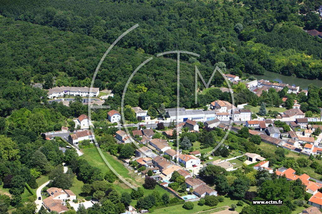 Photo arienne de Cognac (Saint-Jacques)