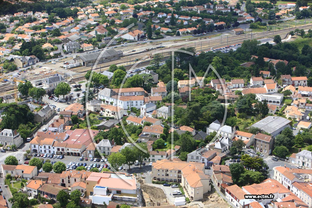 Photo arienne de Clisson (Rive Gauche)