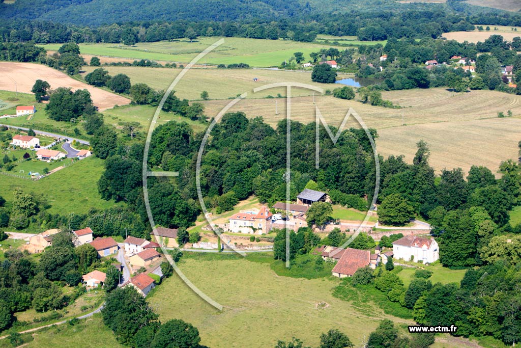 Photo arienne de Jourgnac (Puy de Banneix)