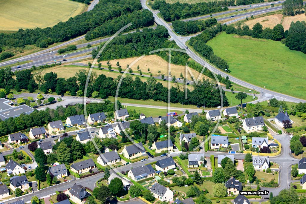 Photo arienne de Montauban de Bretagne