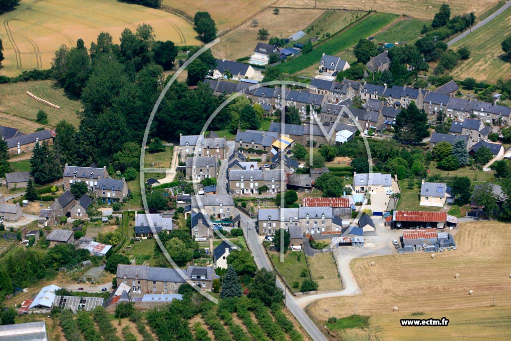 Photo arienne de Pleudihen-sur-Rance (La Chapelle de Mordreuc)