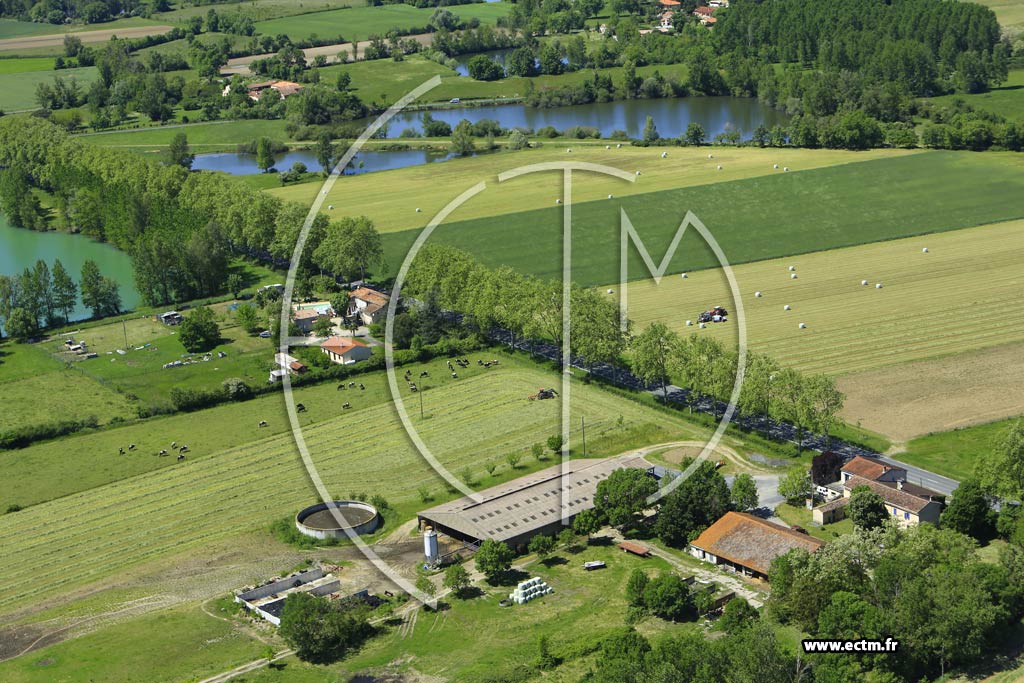 Photo arienne de Vielmur-sur-Agout (L'Auberge Neuve)