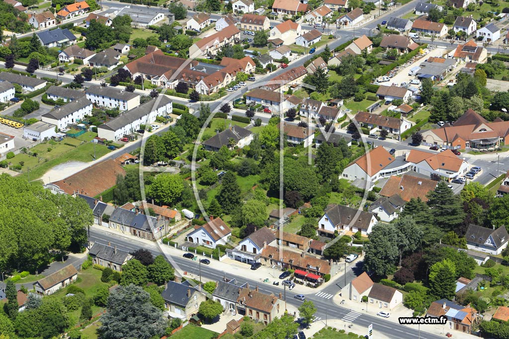 Photo arienne de La Fert-Saint-Aubin (les Chneries)