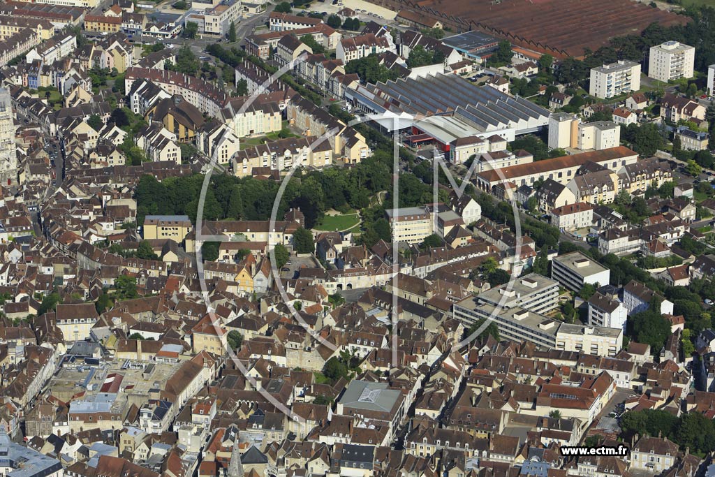 Photo arienne de Auxerre (Palais de Justice - Saint-Eusebe)