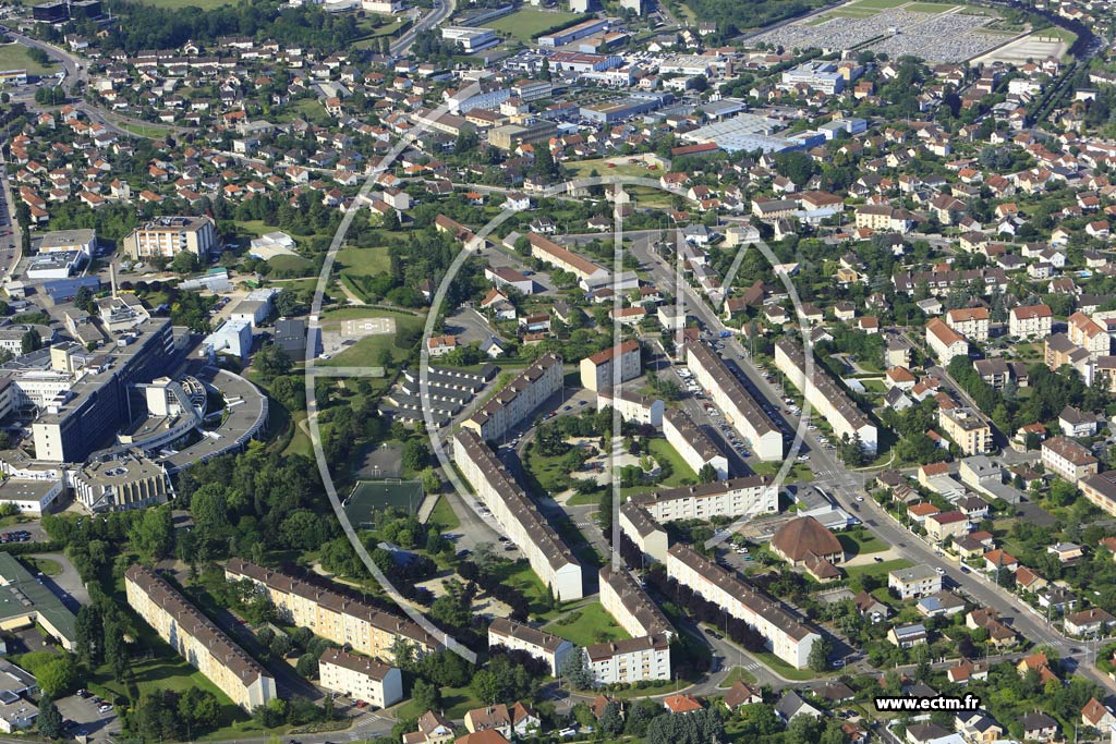 Photo arienne de Auxerre (Saint-Genevive)