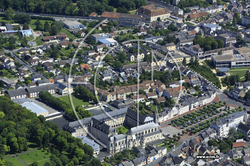 Photo arienne de Issoudun (Sacr-Cur)