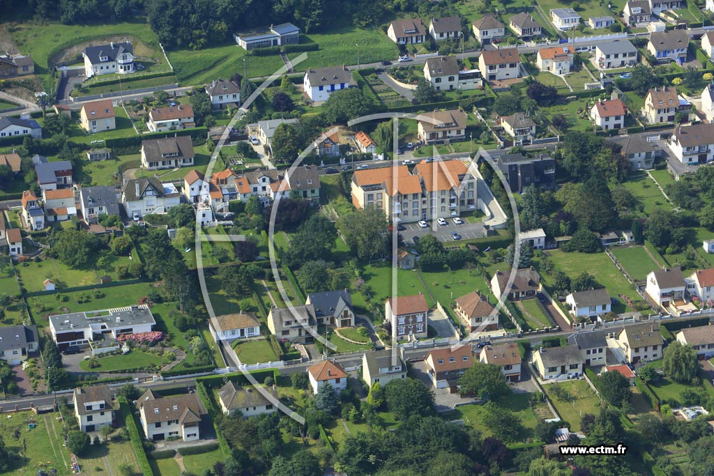 Photo arienne de Eu (Parc Sainte-Croix)