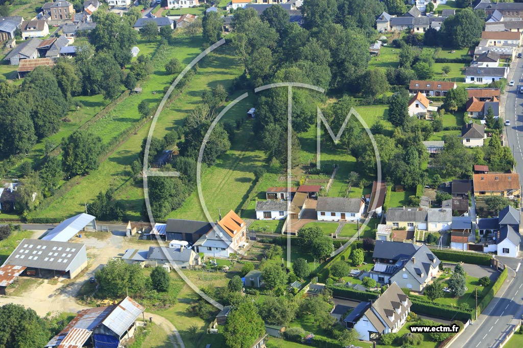 Photo arienne de Feuquires-en-Vimeu (le Moulin de Cany)