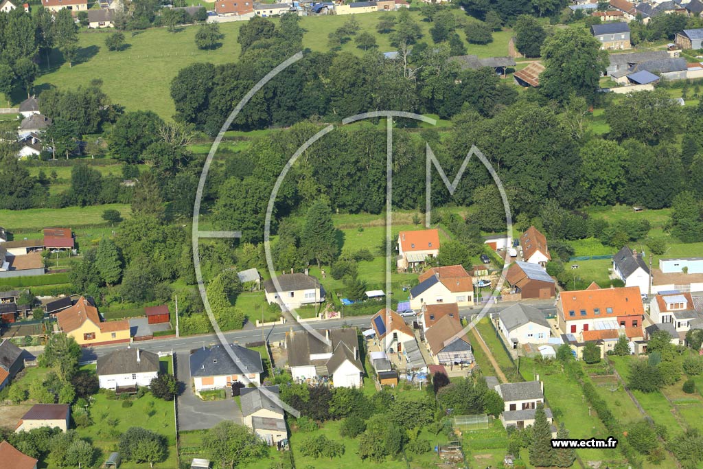 Photo arienne de Feuquires-en-Vimeu (le Moulin de Cany)