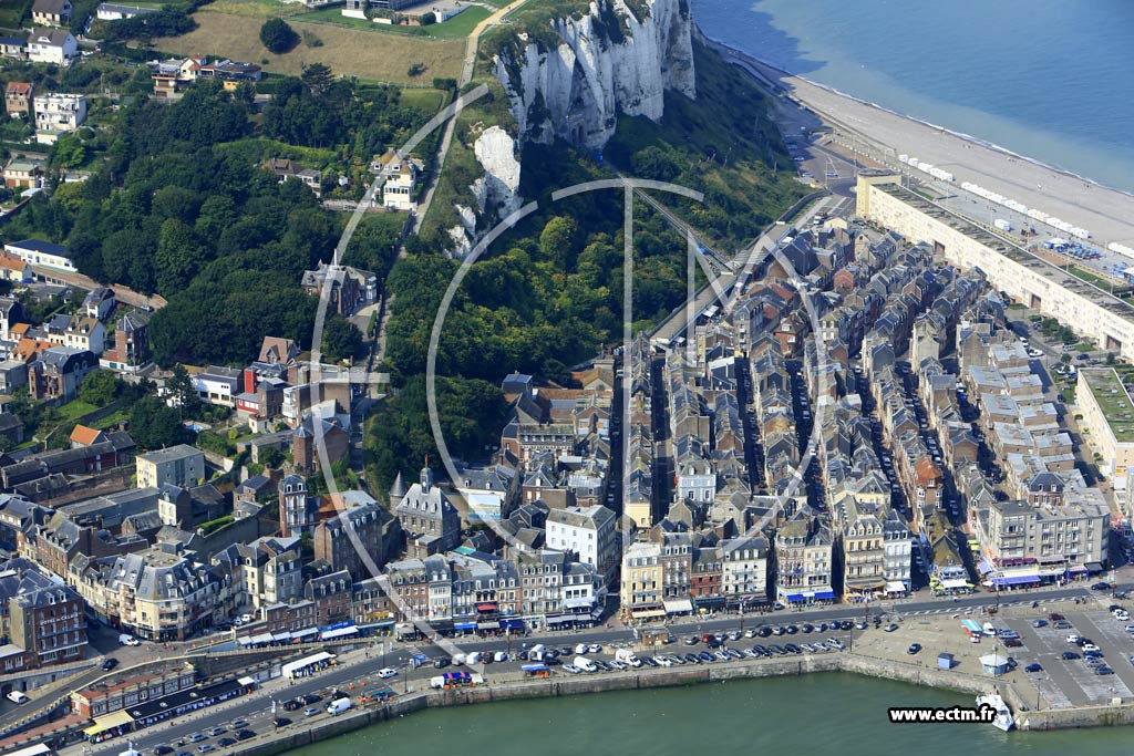 Photo arienne de Le Trport (le Port)