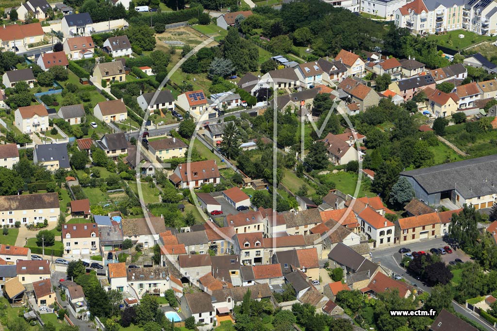 Photo arienne de Leuville-sur-Orge (la Grce de Dieu)