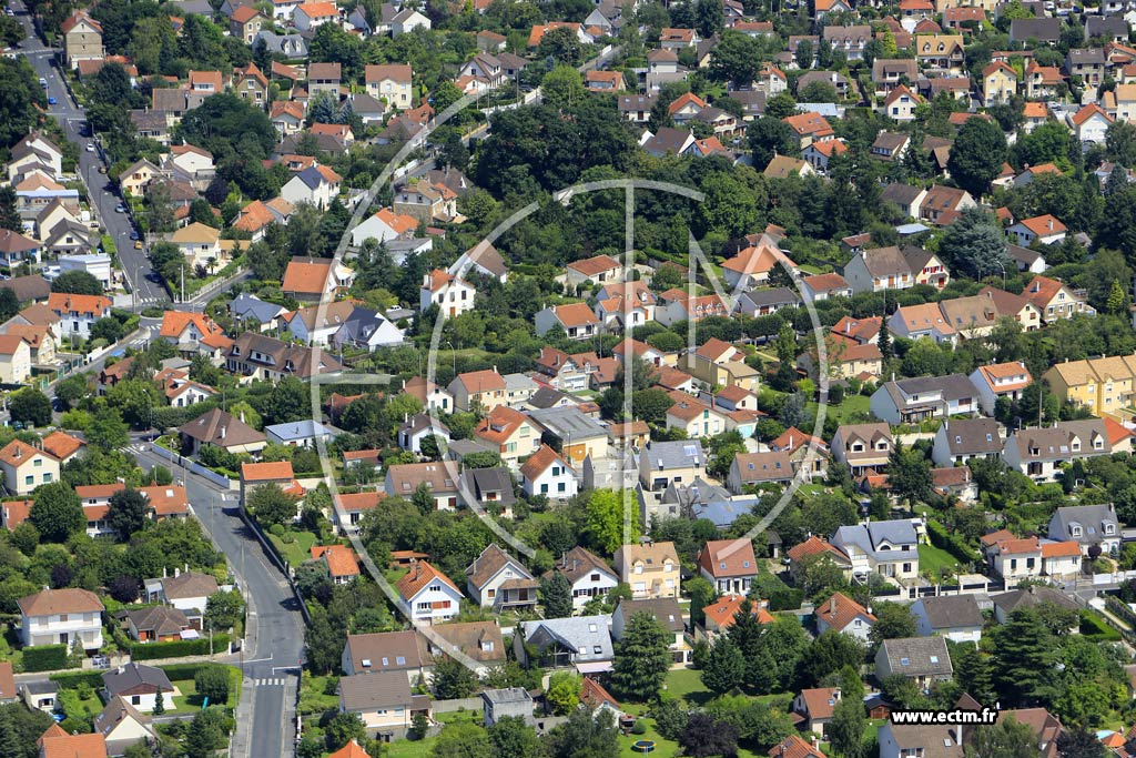 Photo arienne de Sainte-Genevive-des-Bois (Parmentier)