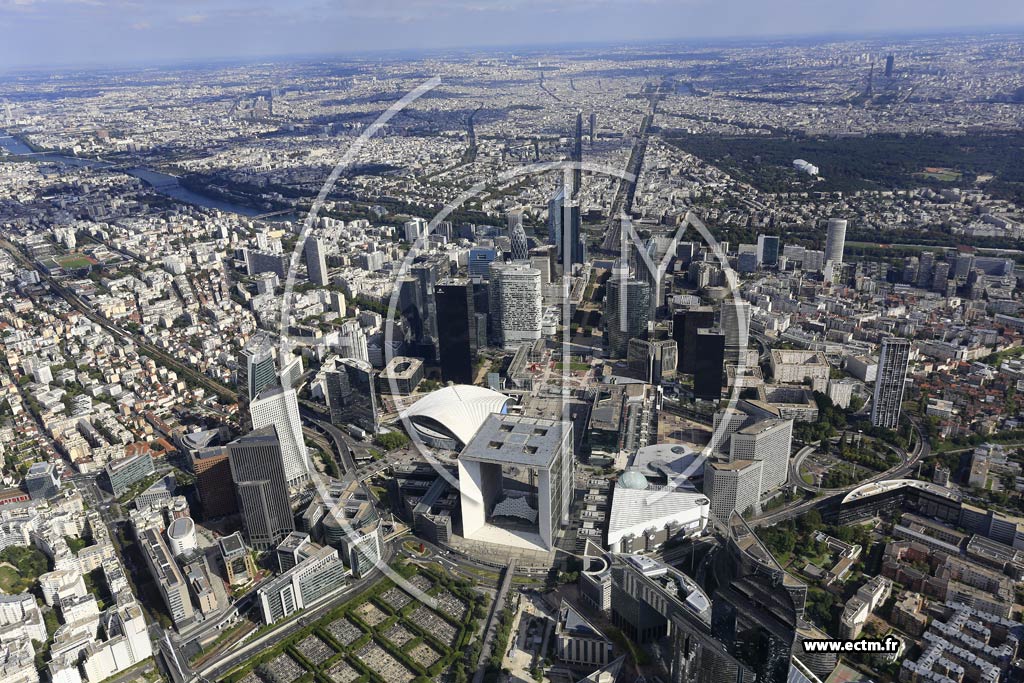 Photo arienne de Nanterre (la Dfense)