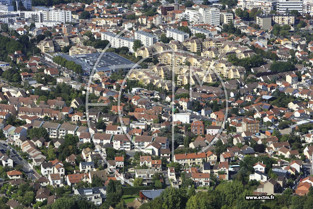 Photo arienne de Nanterre (les Luaps)