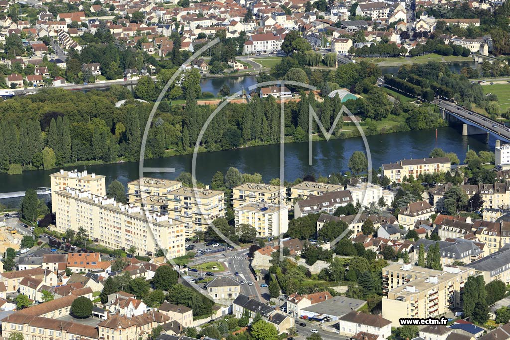 Photo arienne de Mantes-la-Jolie (Quartier de la Rue des coles)