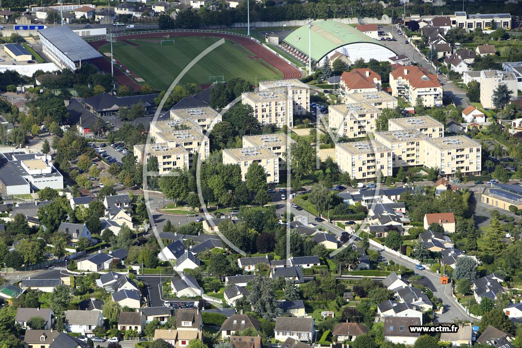 Photo arienne de Mantes-la-Ville (les Btes)