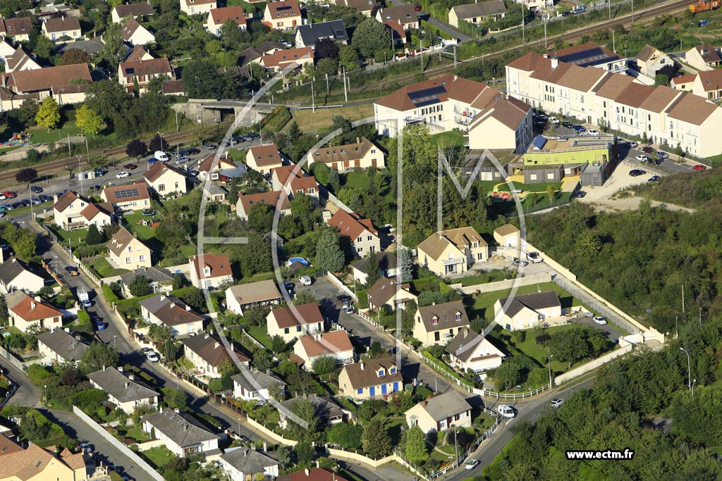 Photo arienne de Rosny-sur-Seine (Quartier de la gare)