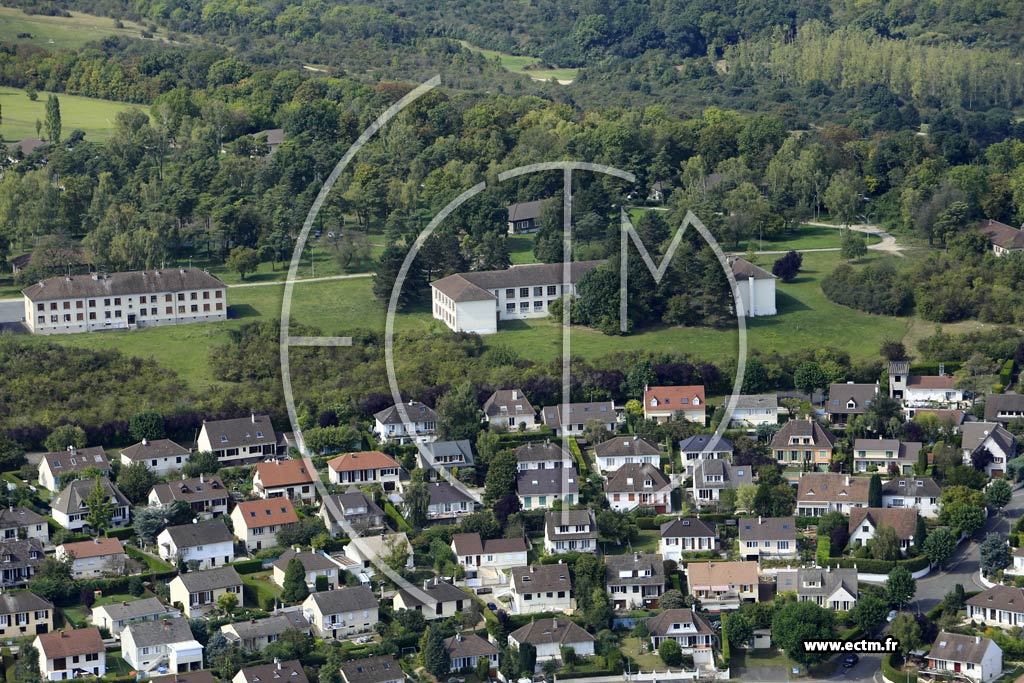 Photo arienne de Beynes (Val des Quatre Pignons)