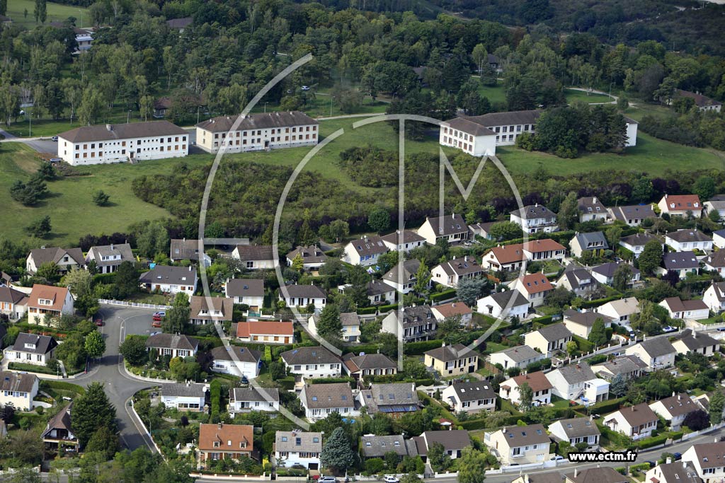 Photo arienne de Beynes (Val des Quatre Pignons)