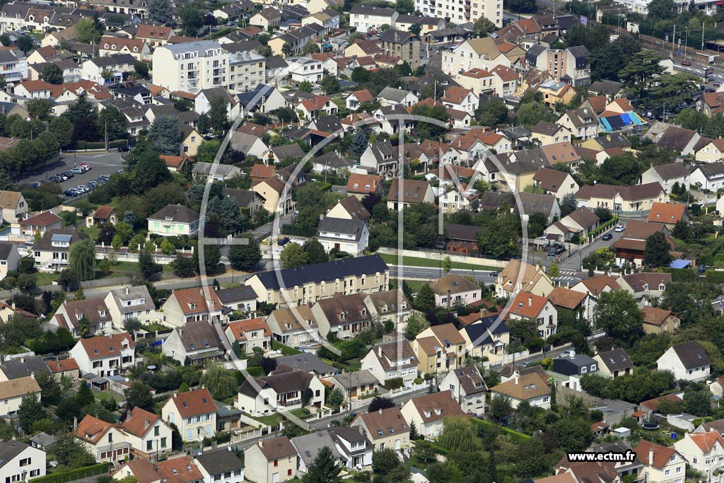 Photo arienne de Les Clayes-sous-Bois (le Val Joyeux)