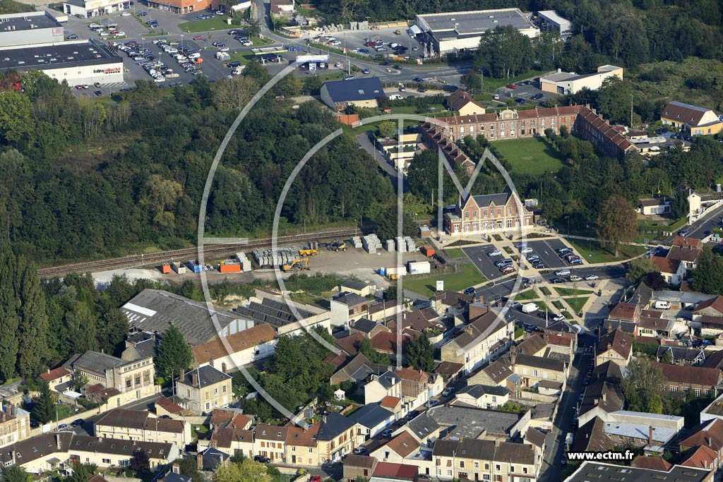 Photo arienne de Mouy (Gare)