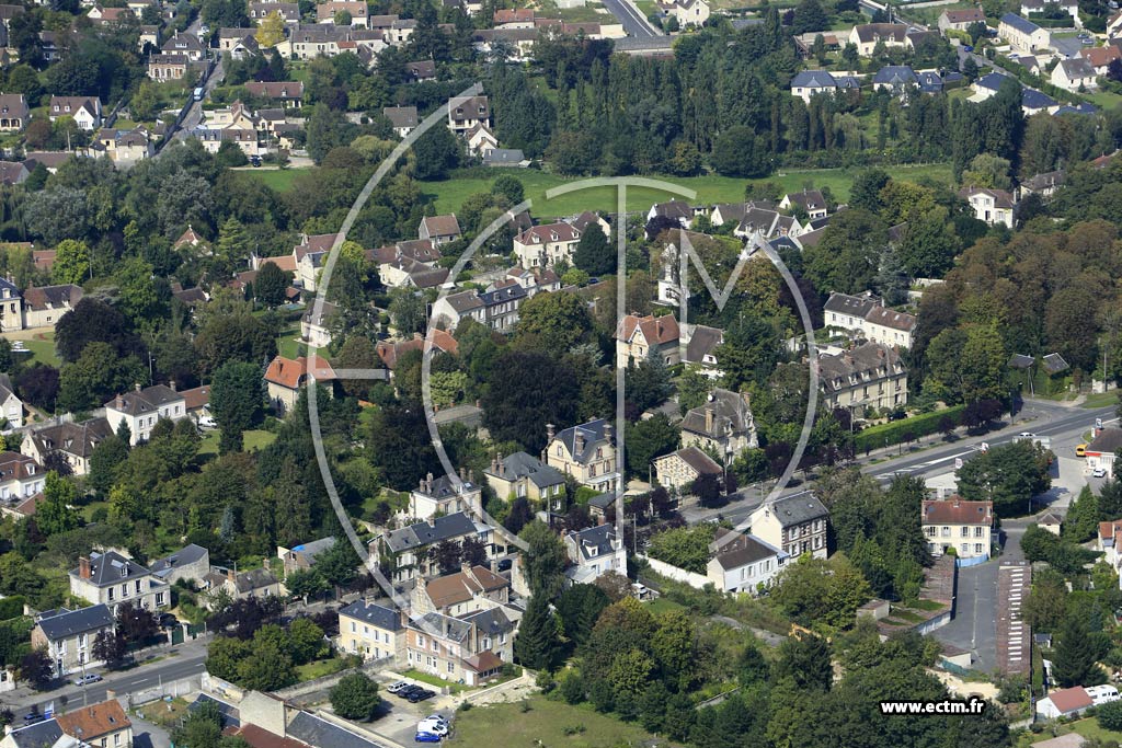 Photo arienne de Senlis (Bon Secours)
