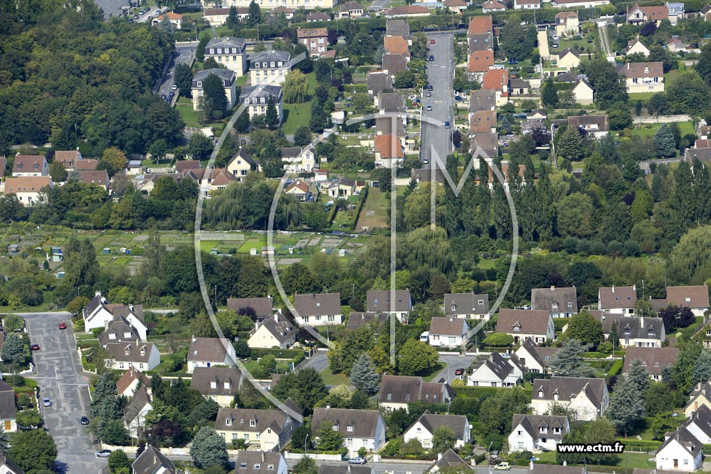 Photo arienne de Senlis (Faubourg Saint-Martin)