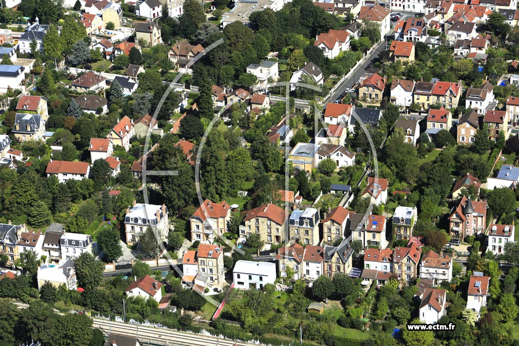 Photo arienne de Saint-Leu-la-Fort (Centre)