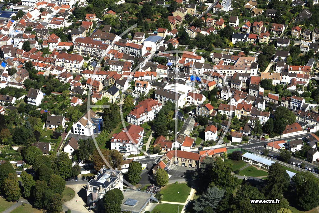 Photo arienne de Saint-Leu-la-Fort (Centre)