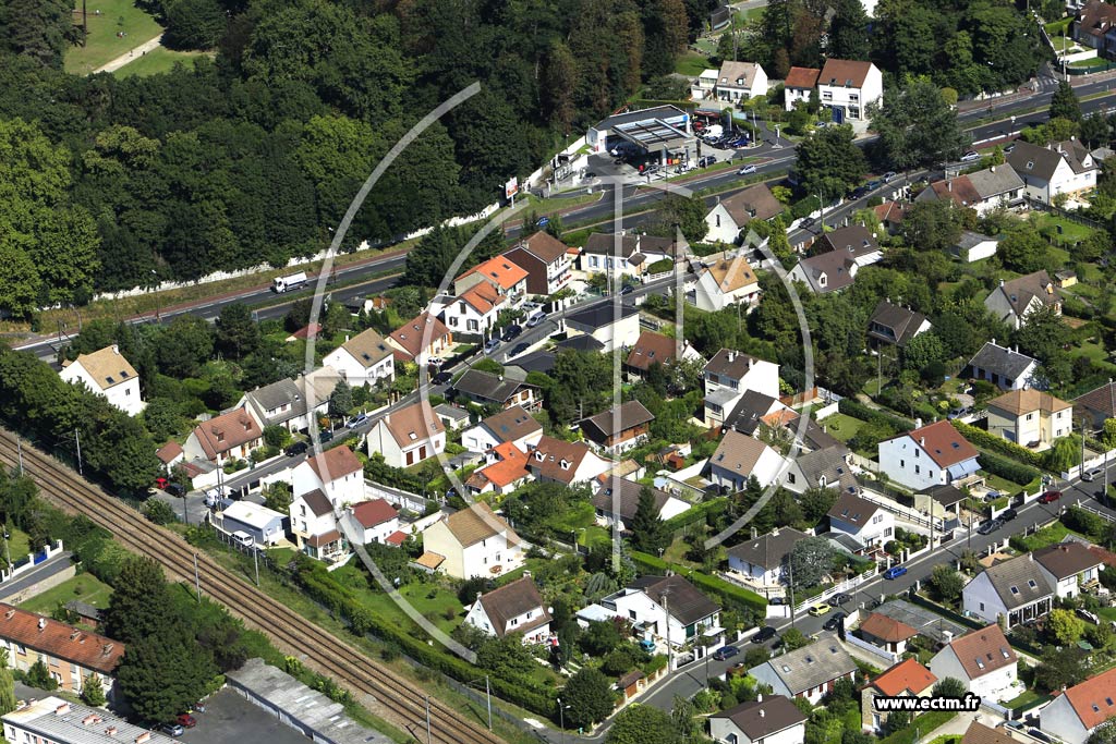 Photo arienne de Saint-Leu-la-Fort (Cottage de la Valle)