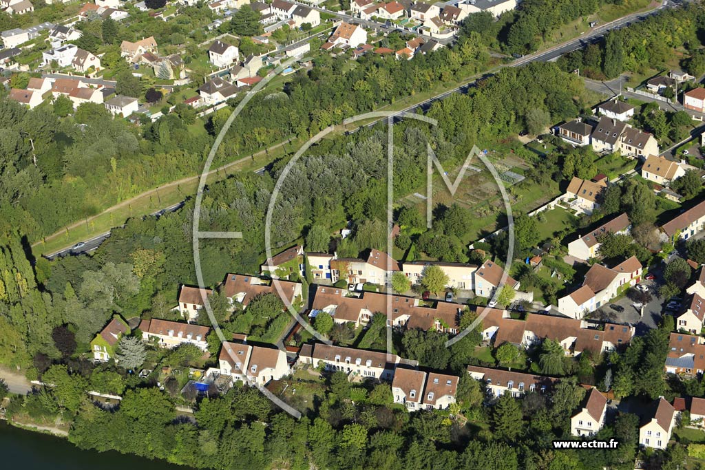 Photo arienne de ragny (Quartier de la Rue du Sergent Pireaux)