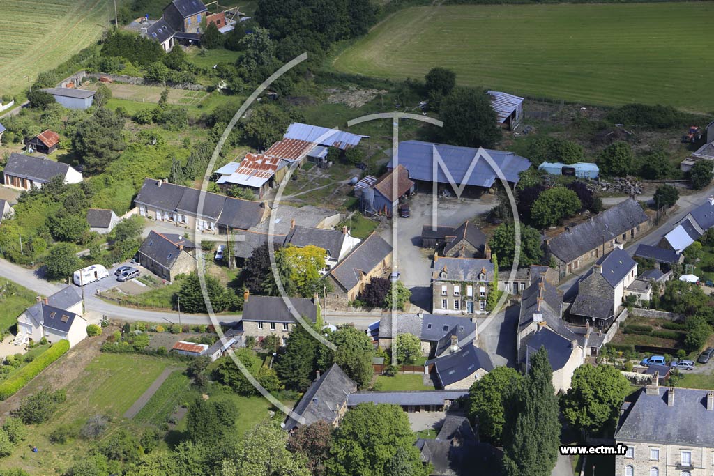 Photo arienne de Sion-les-Mines (la Hunaudire)