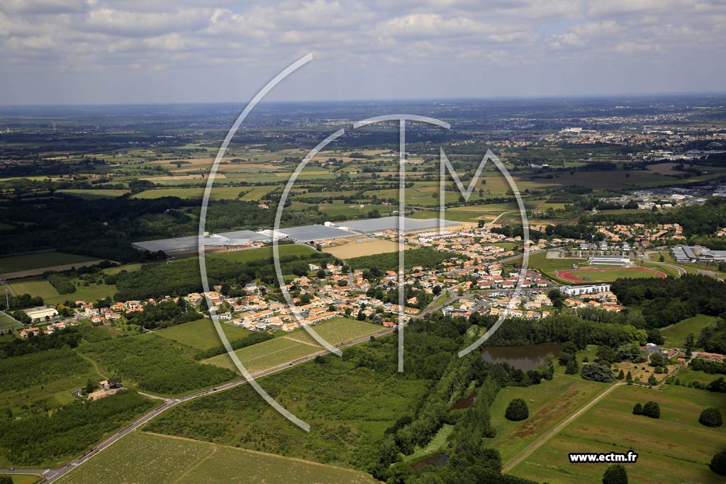 Photo arienne de Bouaye (le Tour)