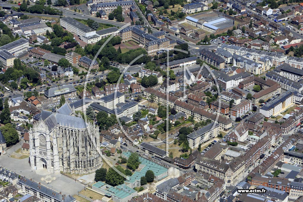 Photo arienne de Beauvais (Centre - Cathdrale Saint-Pierre)