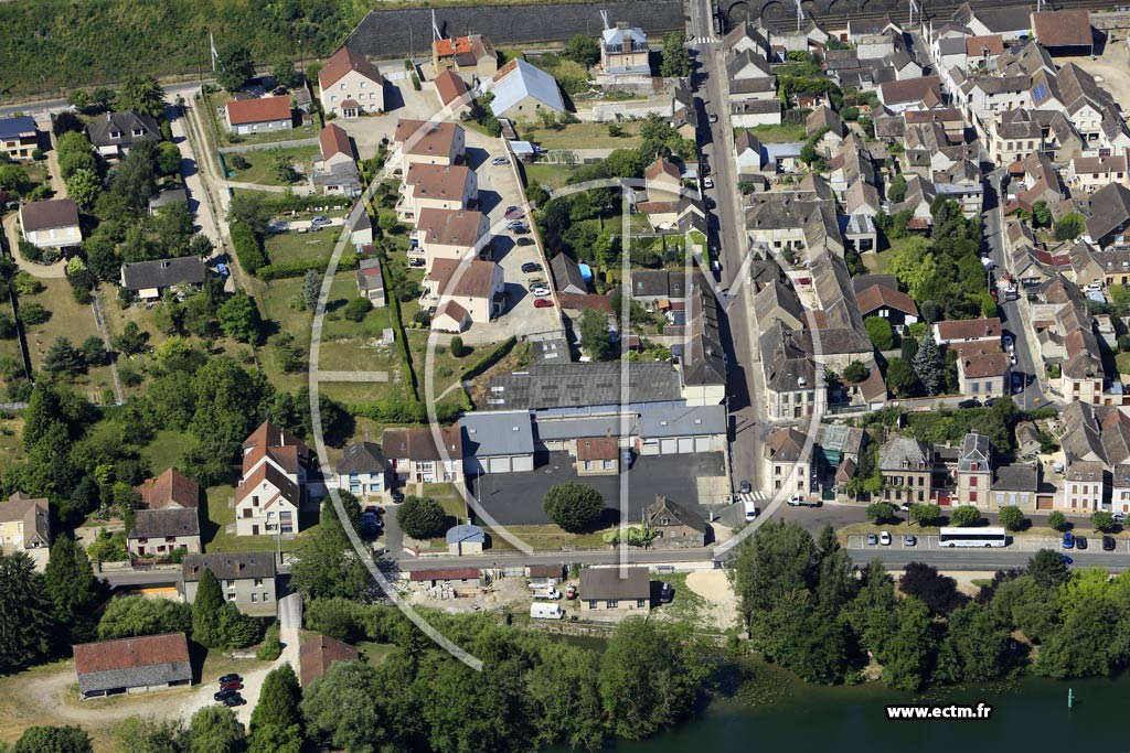 Photo arienne de Pont-sur-Yonne