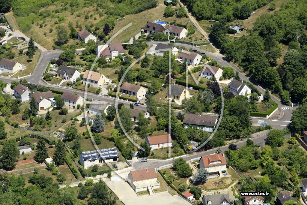 Photo arienne de Joigny (la Croix Grimard)