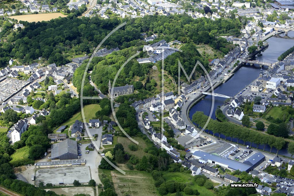 Photo arienne de Chateaulin (le Vieux Bourg)