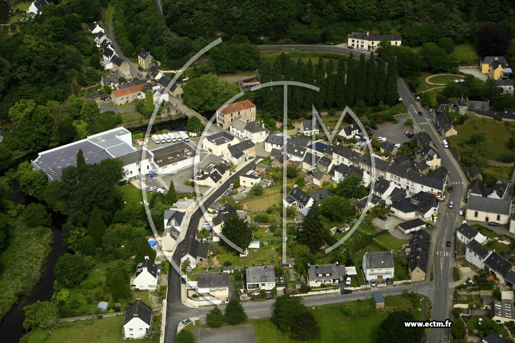 Photo arienne de Clguer (le Bas Pont-Scoff)