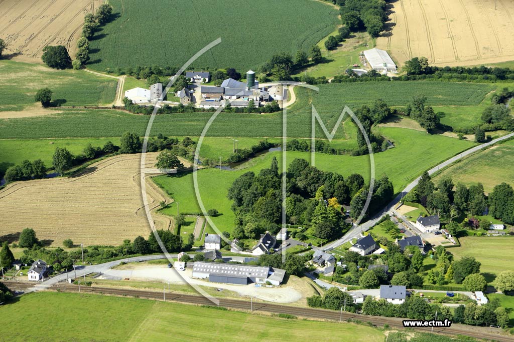 Photo arienne de Saint-Aubin-des-Landes (la Boulerie)