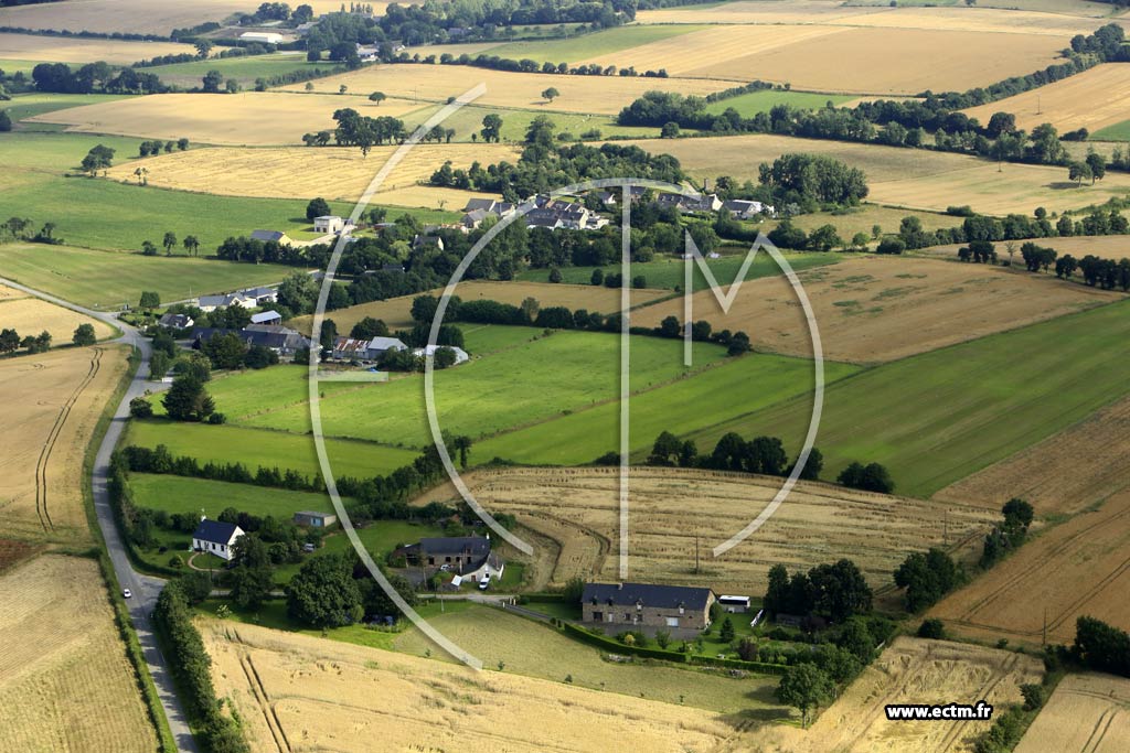 Photo arienne de Tresbuf (la Largre)