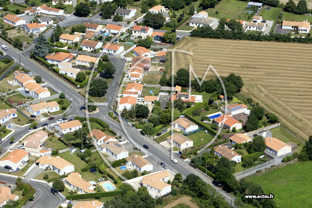 Photo arienne de La Garnache (le Pont des Ravires)