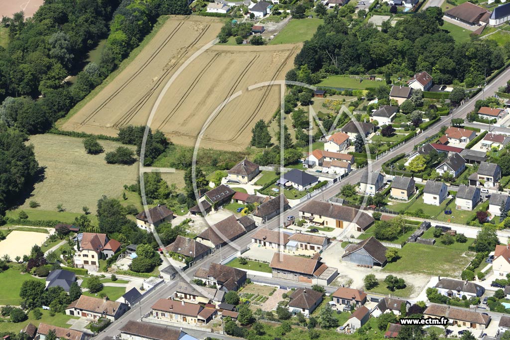 Photo arienne de Saint-Parres-aux-Tertres (les Vieilles Vignes)