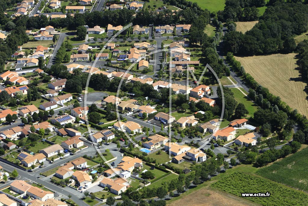 Photo arienne de Saint-Hilaire-de-Loulay (Sud)