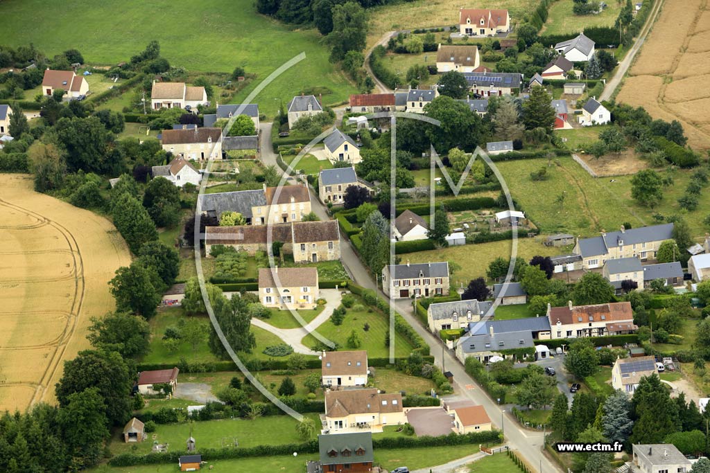 Photo arienne de Tournebu (le Mesnil)