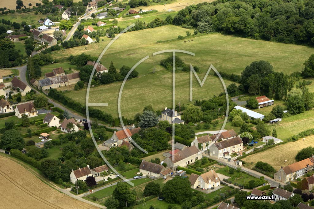 Photo arienne de Vendeuvre (Escures-sur-Favires)