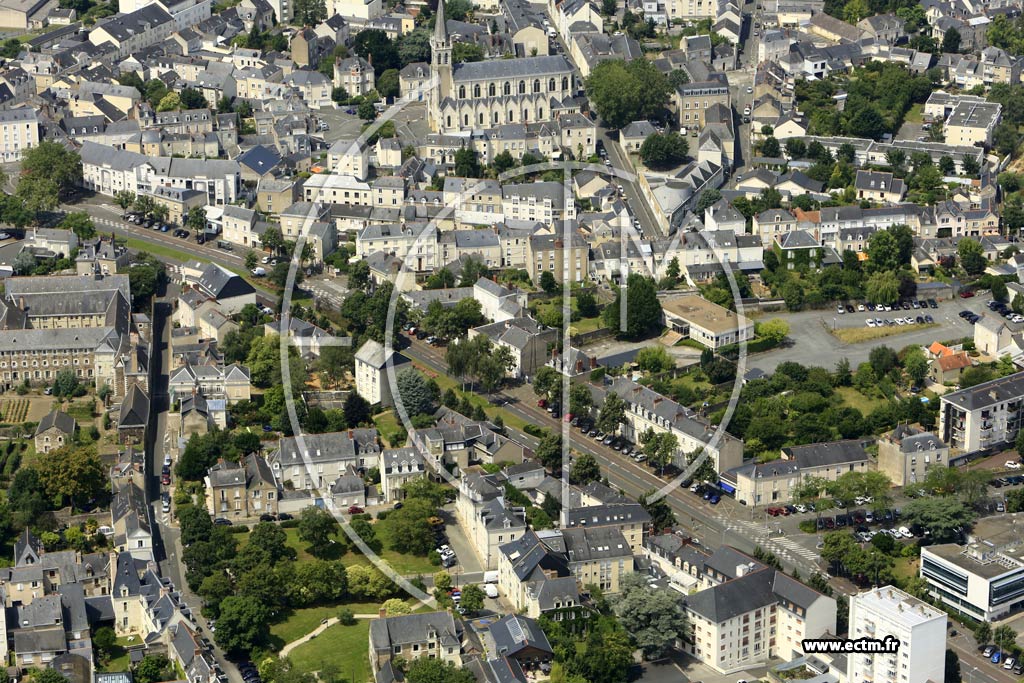 Photo arienne de Angers (la Doutre)