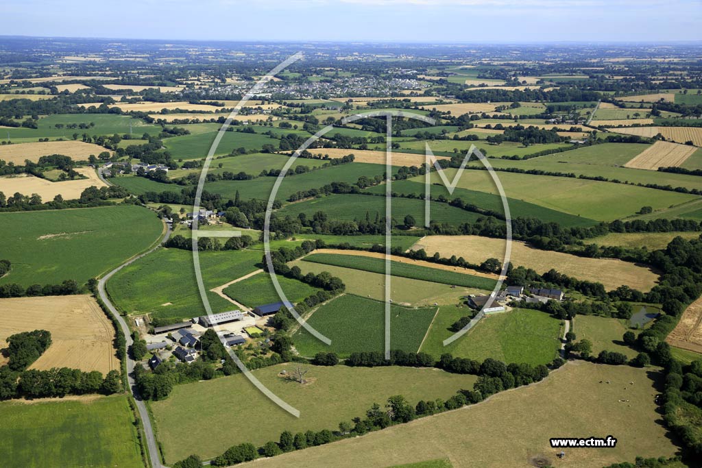 Photo arienne de Martign-sur-Mayenne (la Havardire)