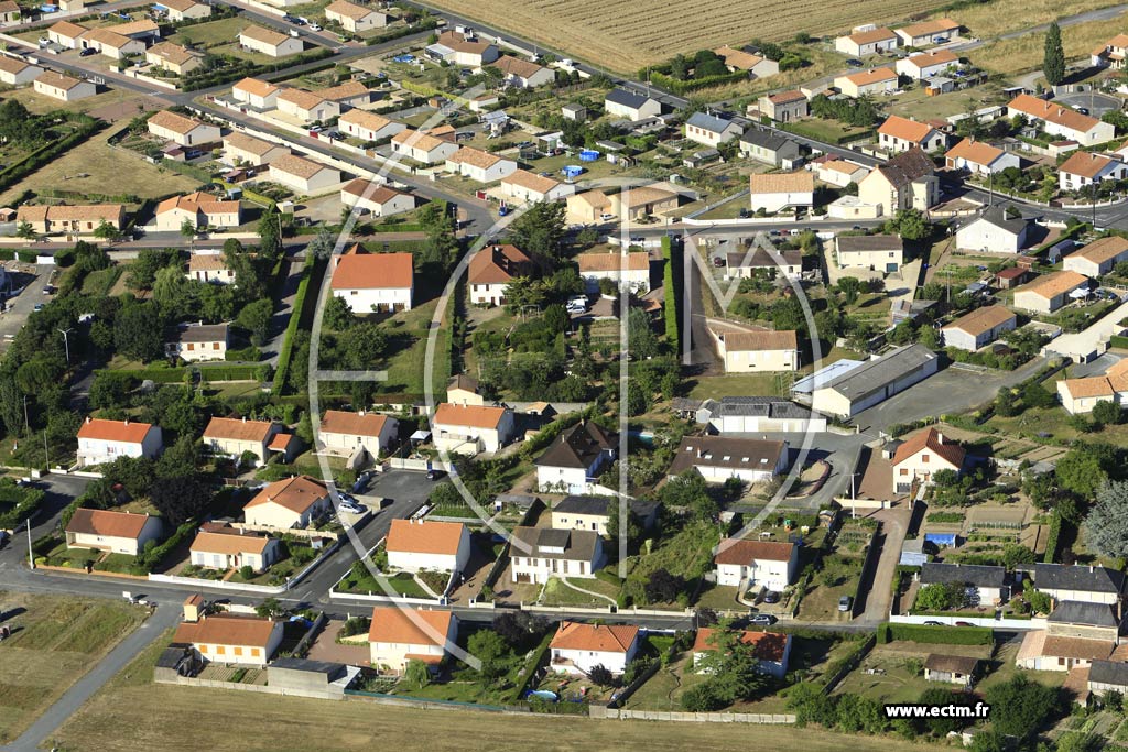 Photo arienne de Argenton-l'glise