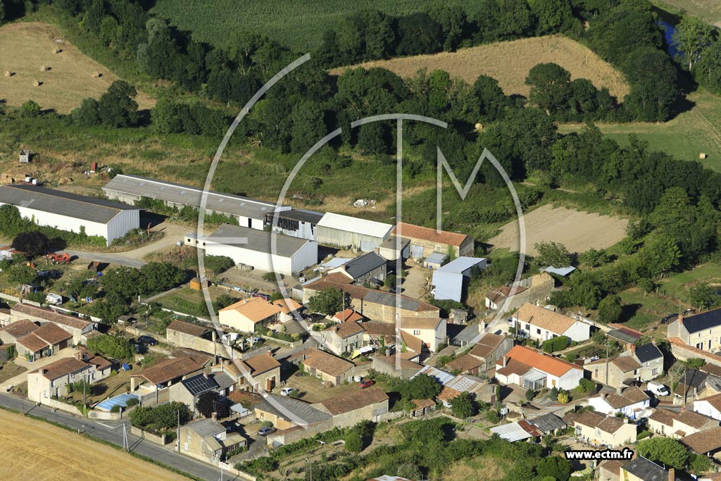 Photo arienne de Argenton-l'glise (Taizon)